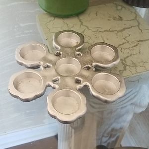Metal snowflake candle holder
